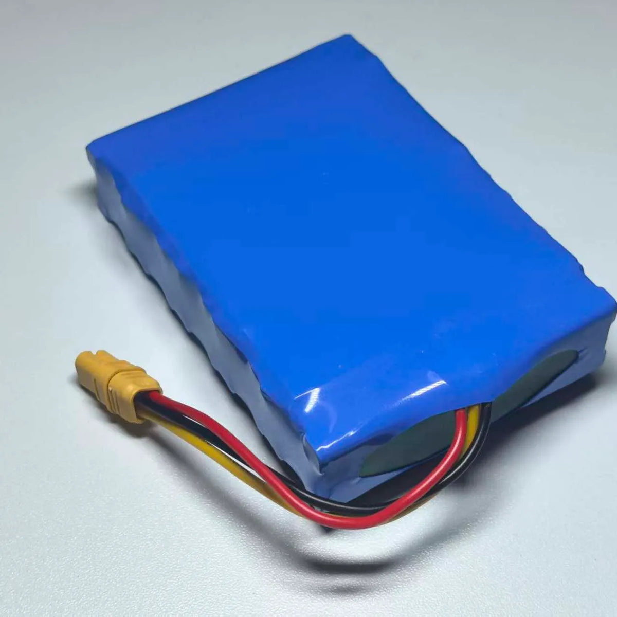 18LB2035, 631001122 Battery For LawnMaster L10 L12 Lawn Mowers 2500mAh