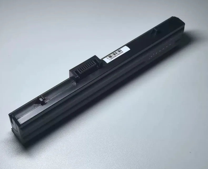 Y9943 C9553 C9554 CC154 Laptop Battery for Inspiron 640M E1405 XPS M140
