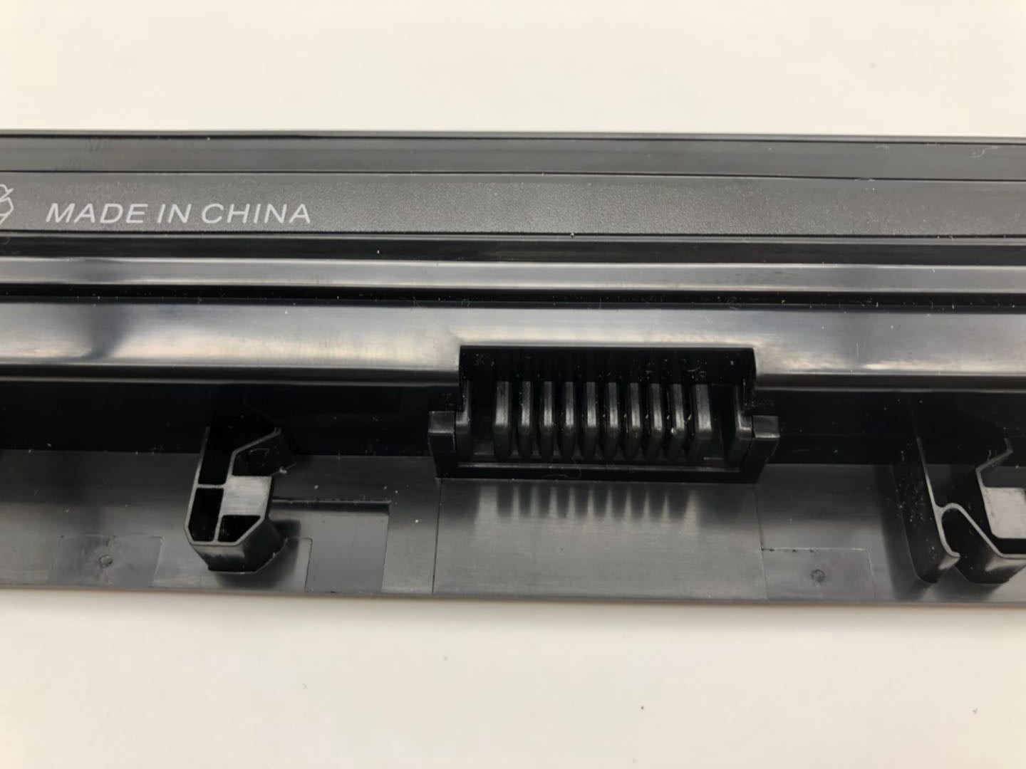 GRNX5 NF52T 14.8V 2600mAh battery for Dell Vostro 3300 3300n 3350 - Store Shoppe